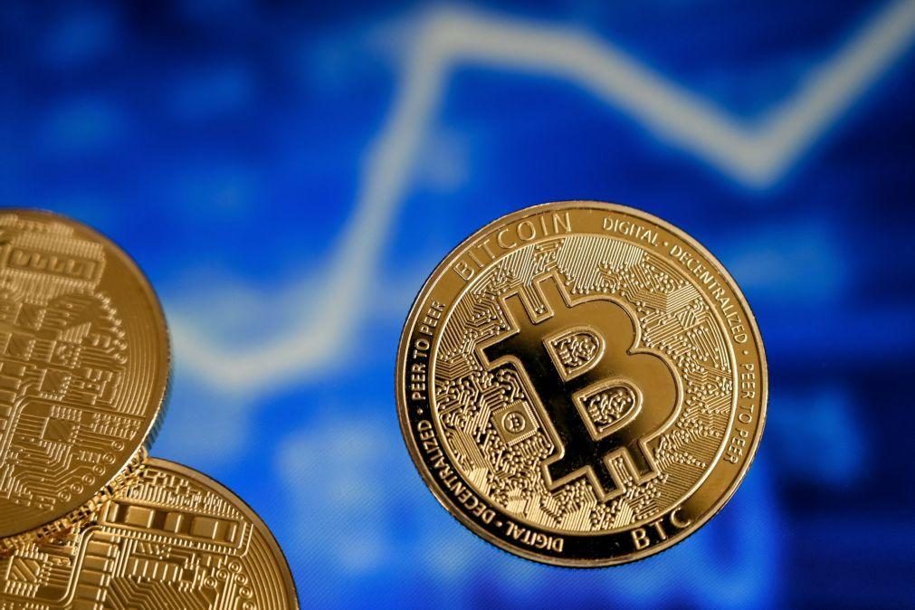 Tesla passa a aceitar pagamentos em criptomoeda
