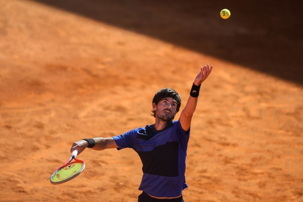 Gastão Elias vence e disputa título do Challenger de Oeiras