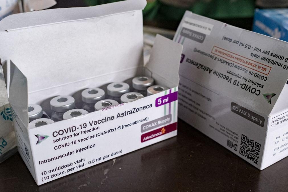 Covid-19: Vacina da AstraZeneca nos Açores só será administrada a pessoas acima dos 60 anos