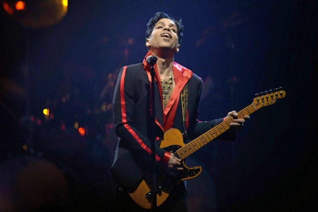 Um álbum inédito de Prince vai ser lançado cinco anos depois da sua morte