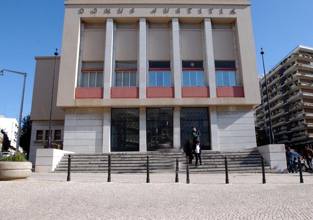 Suspeito de matar jovem à porta de discoteca no Algarve conhece hoje decisão do tribunal