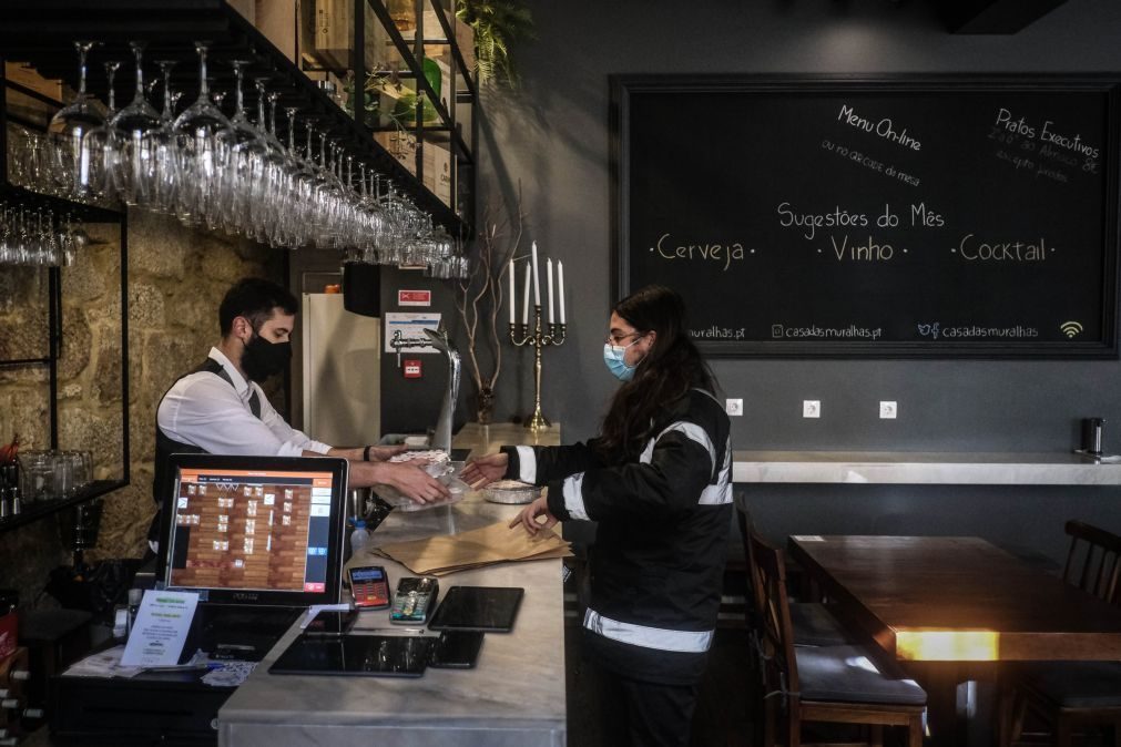 Covid-19: Restaurantes e cafés podem abrir serviço no interior a partir de segunda-feira