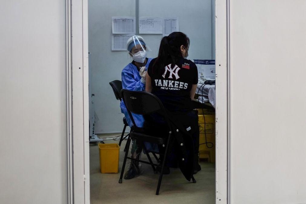 Covid-19: China administrou cerca de 200 milhões de doses de vacinas