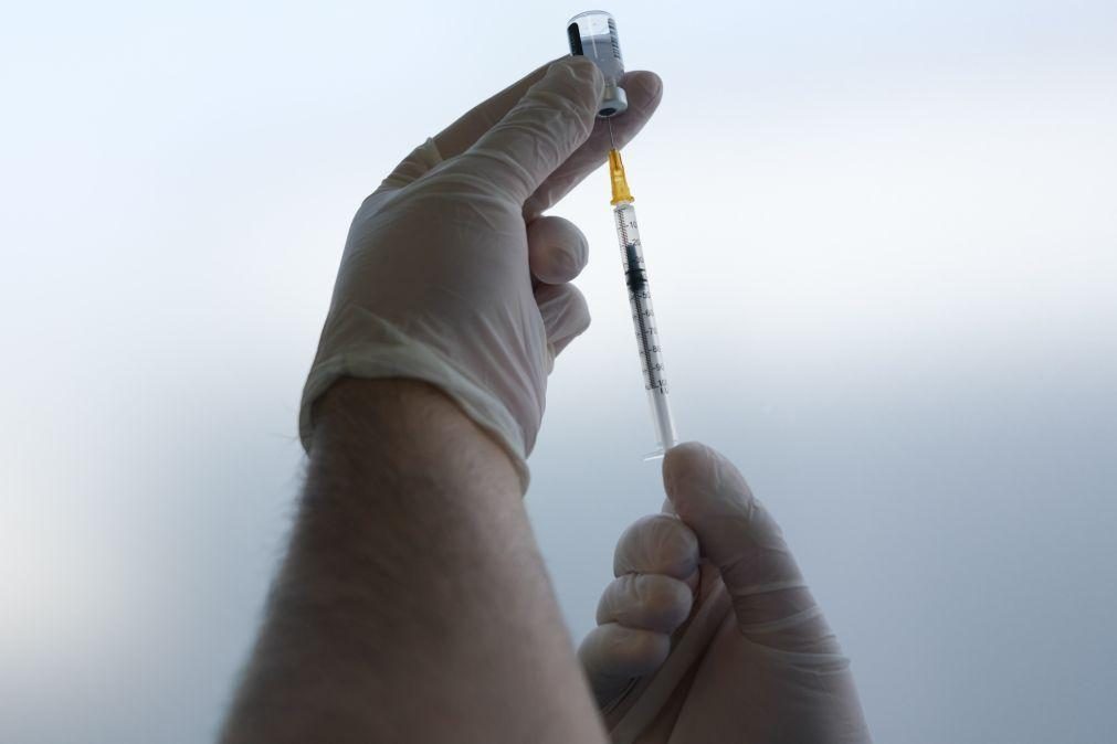 OMS alerta para défice de 190 milhões de doses de vacinas para Covax