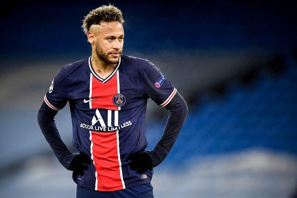 Neymar prolonga contrato com o Paris Saint-Germain até 2025