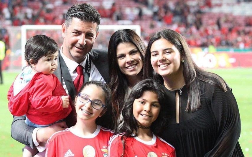 Rui Vitória obrigado a casar-se numa arrecadação