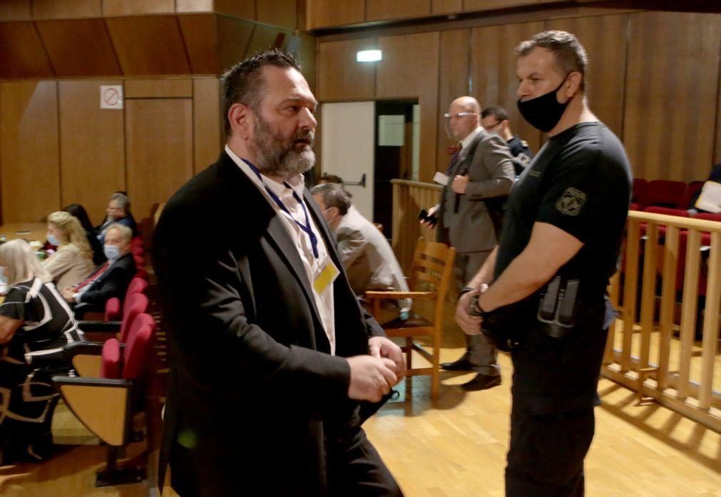 Eurodeputado grego neonazi extraditado de Bruxelas para a Grécia