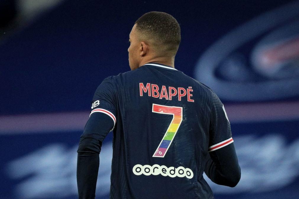 Paris Saint-Germain conquista Taça de França com Danilo titular e Mbappé em destaque