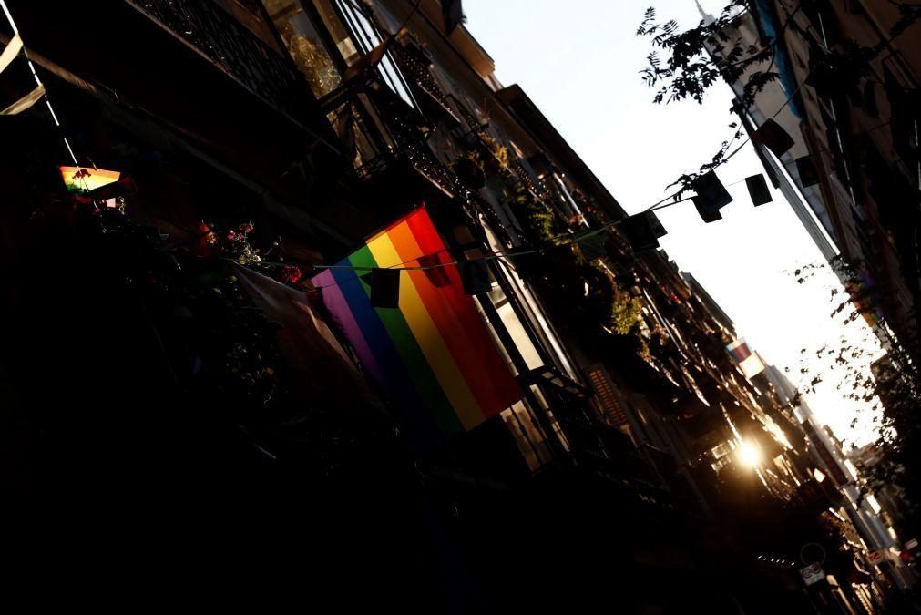 Parlamento recomenda mais estruturas de apoio para pessoas LGBTQI+