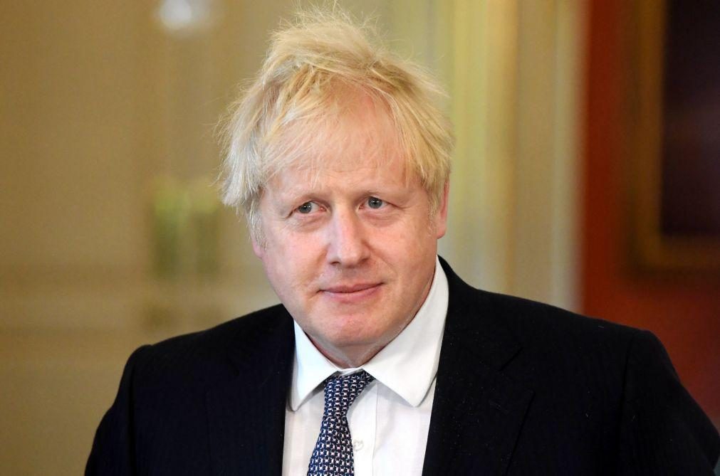 Miguel Albuquerque convida Boris Johnson para passar lua de mel na Madeira