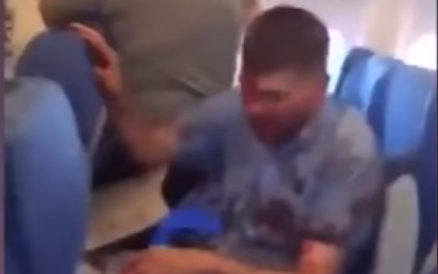 Homem alcoolizado cria terror dentro de avião (com vídeo)
