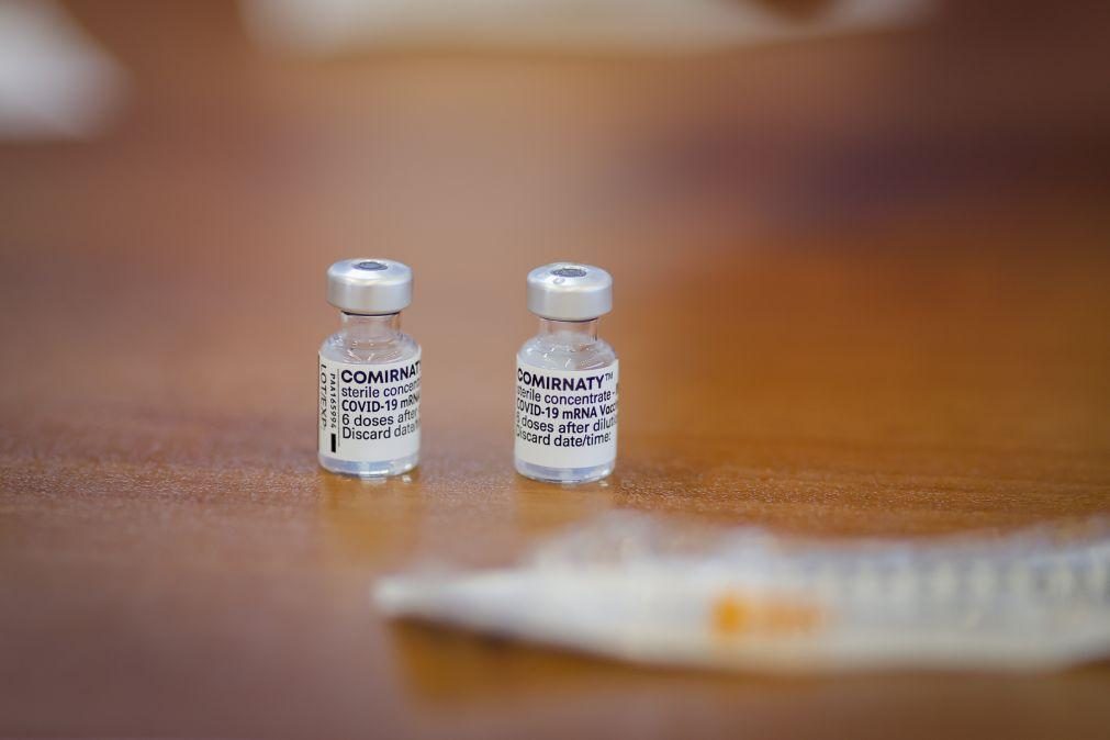 Covid-19: EUA compram 500 milhões de doses da vacina Pfizer para dar a outros países