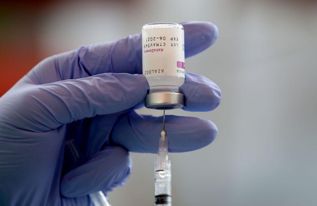 Covid-19: Itália limita vacina da AstraZeneca a maiores de 60 anos