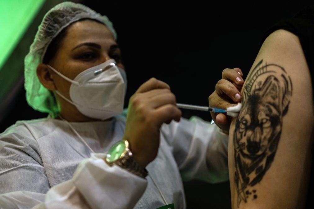 Mais de 3,5 milhões de brasileiros faltaram à segunda dose da vacina contra a covid-19