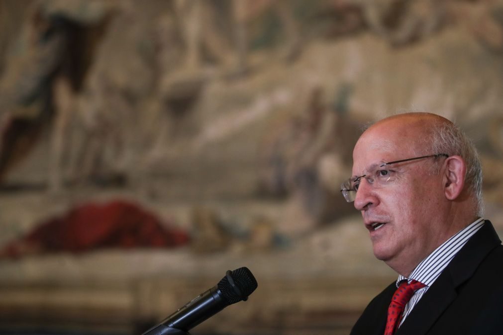 Portugal compreende conselho de França e lembra regras da UE quanto a viagens