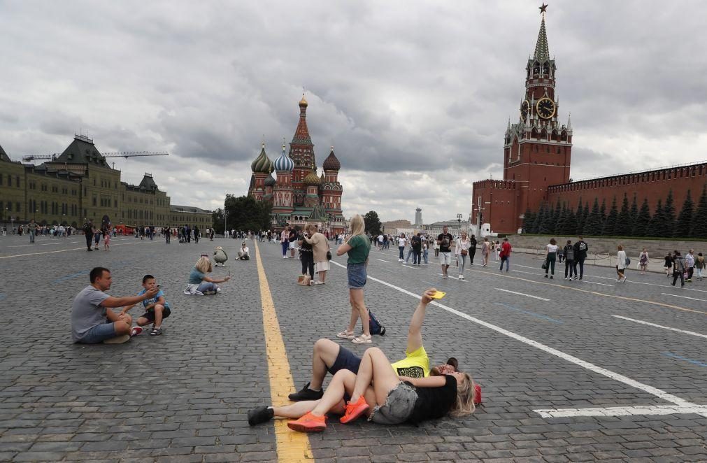 Covid-19: Rússia regista novo recorde com 780 óbitos nas últimas 24 horas