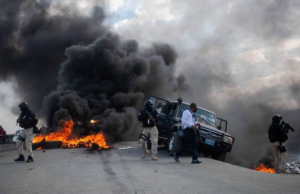 Tiros e gás lacrimogéneo no funeral de presidente do Haiti assassinado
