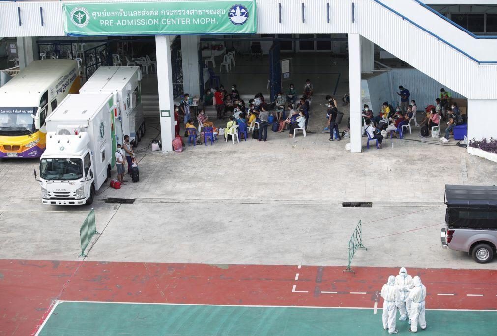 Covid-19: Hospitais de Banguecoque lotados devido a forte surto da doença