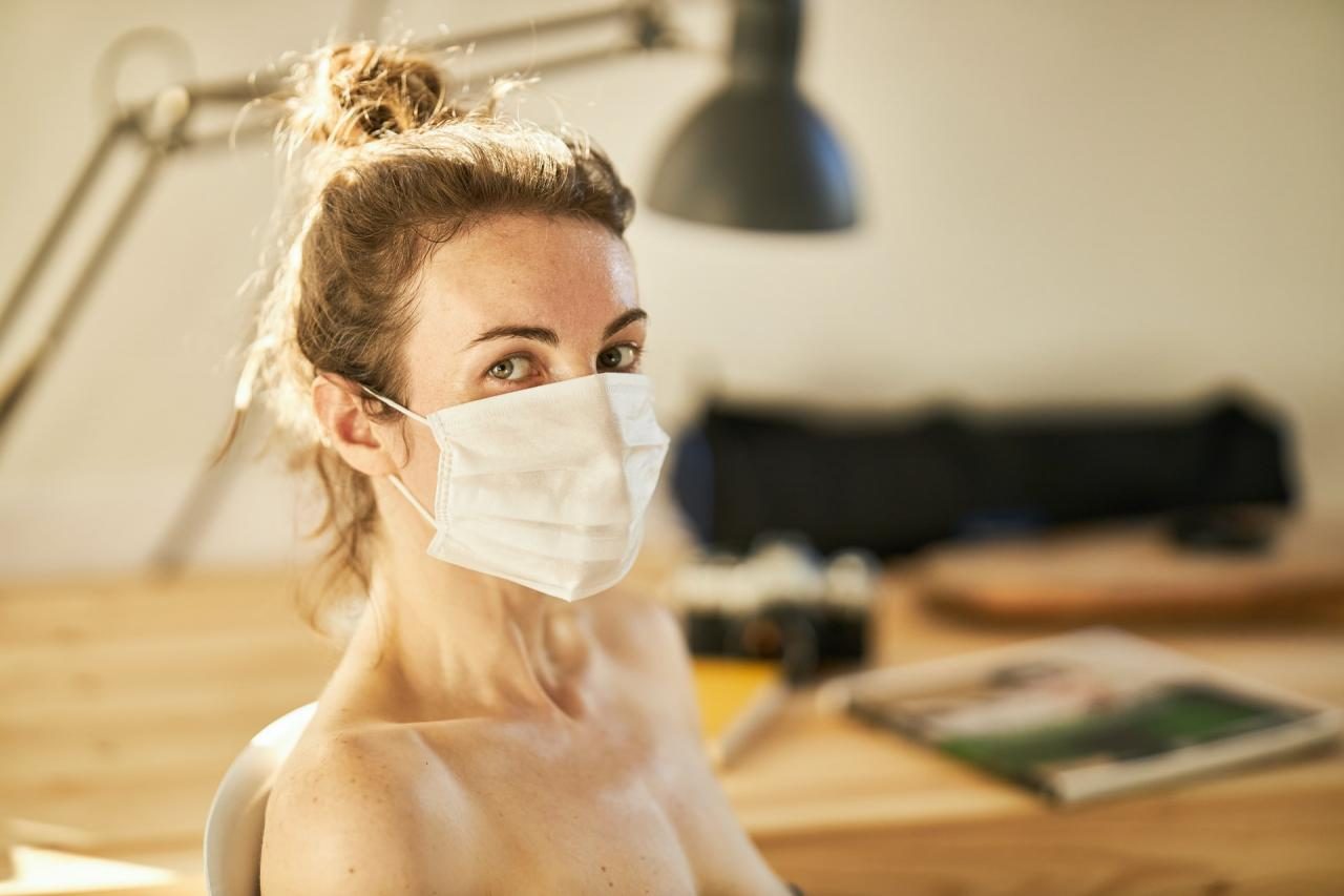 5 dicas para não 'morrer' de calor ao usar máscara