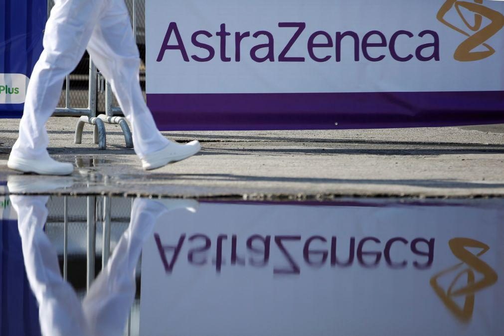 Covid-19: AstraZeneca lucrou cerca de 860 milhões de euros com venda de vacinas