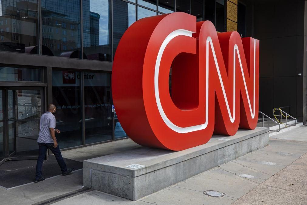 Covid-19: CNN despede três funcionários que foram trabalhar sem estarem vacinados