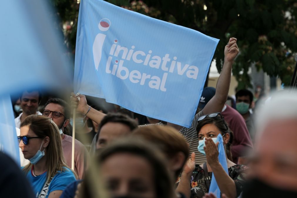 Liberais rumam ao Algarve com rentrée a 13 de agosto para 