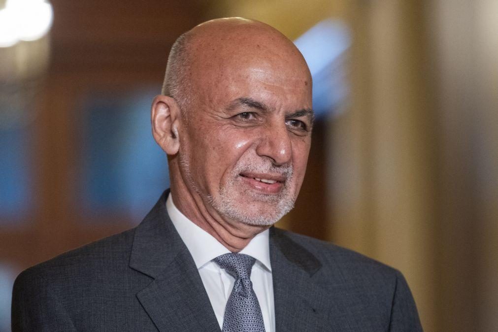 Afeganistão: Presidente Ashraf Ghani abandonou o país