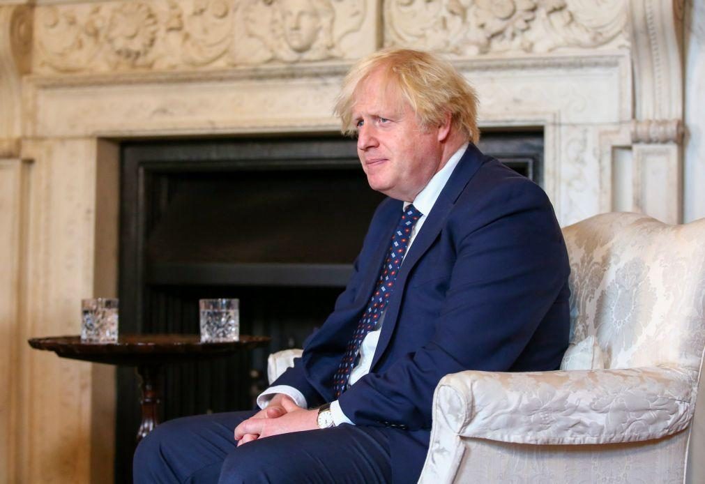 Afeganistão: Boris Johnson pretende reunião do G7 para unificar abordagens