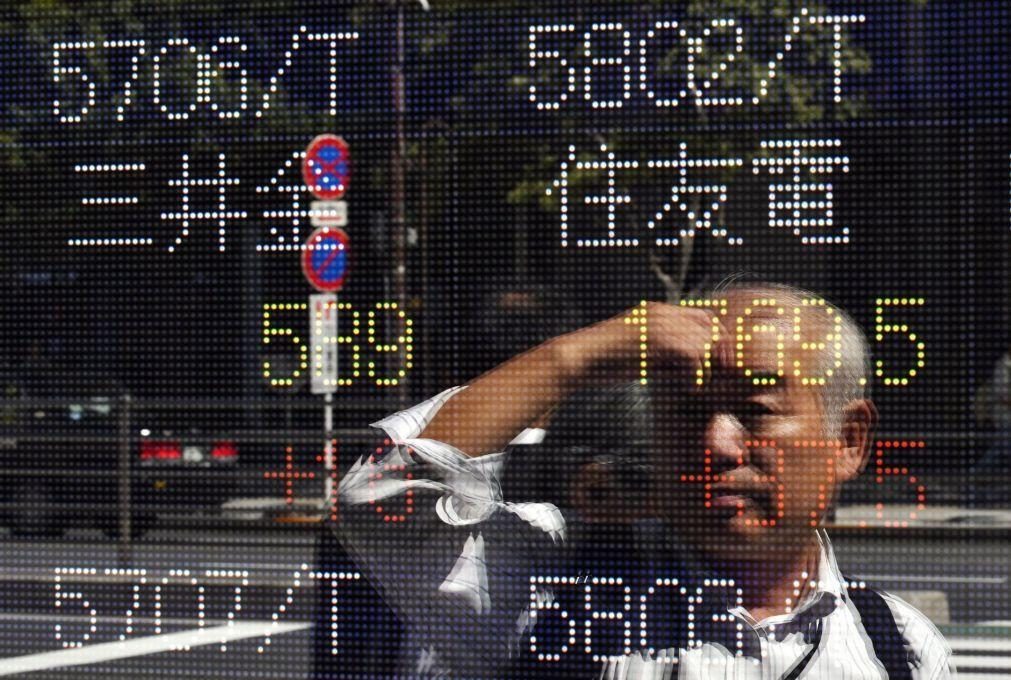 Bolsa de Tóquio fecha a perder 0,36%