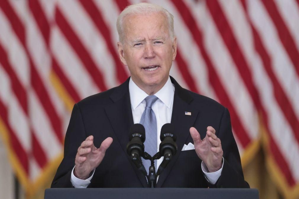 Afeganistão: Democratas pedem explicações a Biden por retirada caótica