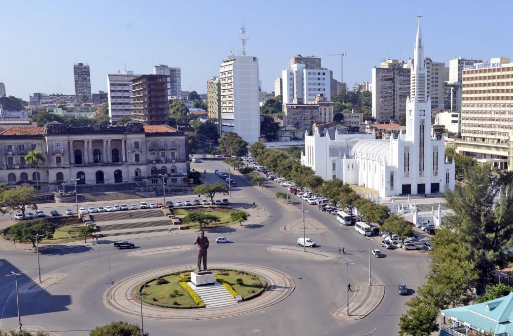 Sessenta mil estudantes realizam a partir de hoje exames extraordinários em Moçambique