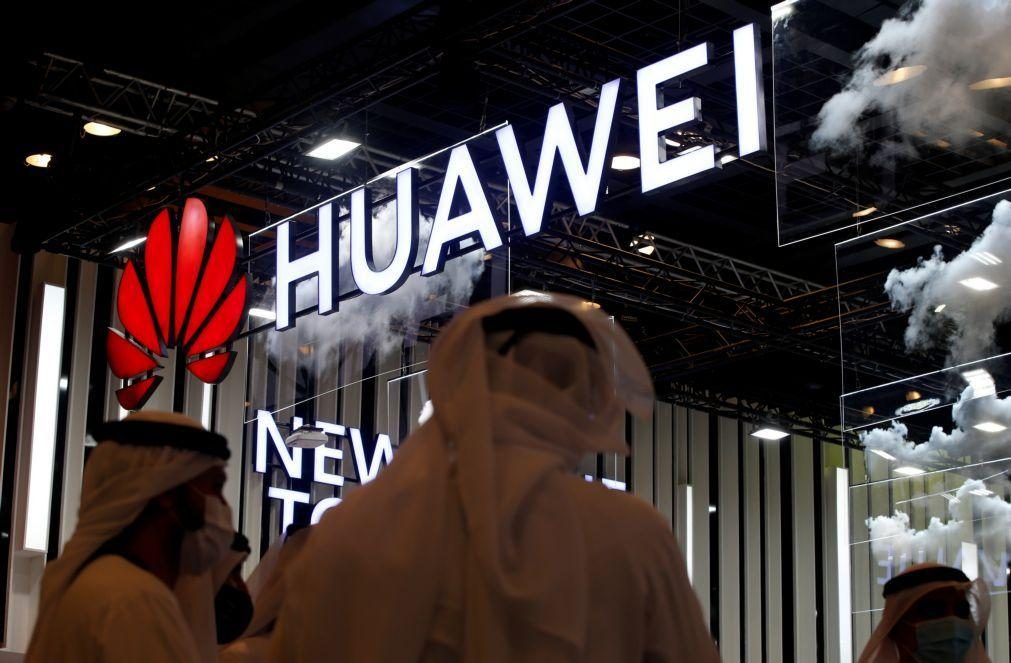 Brasil espera leiloar rede 5G este ano e superar vetos à Huawei