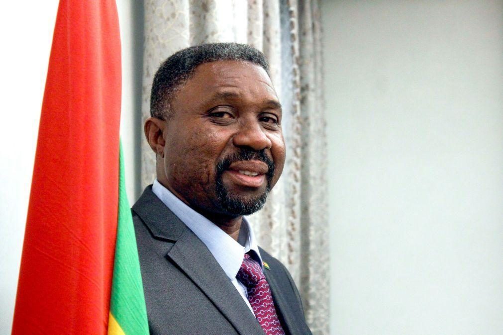 São Tomé/Eleições: MSLTP/PSD diz que Presidente deve manter-se em funções