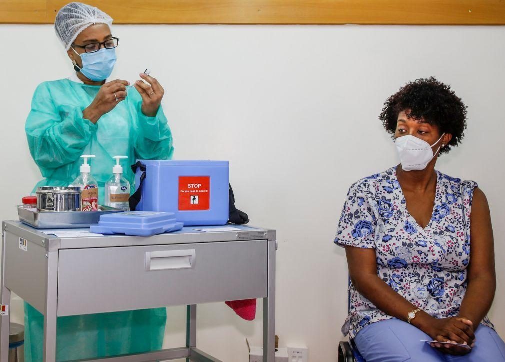 Covid-19: Primeiro-ministro de Cabo Verde aumenta fasquia e quer 85% de população vacinada