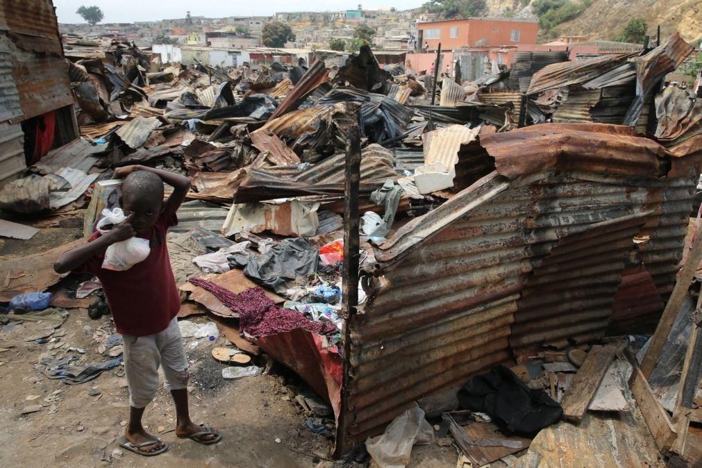Construção de 456 casas para vítimas de catástrofes em Luanda custa 21,6 ME