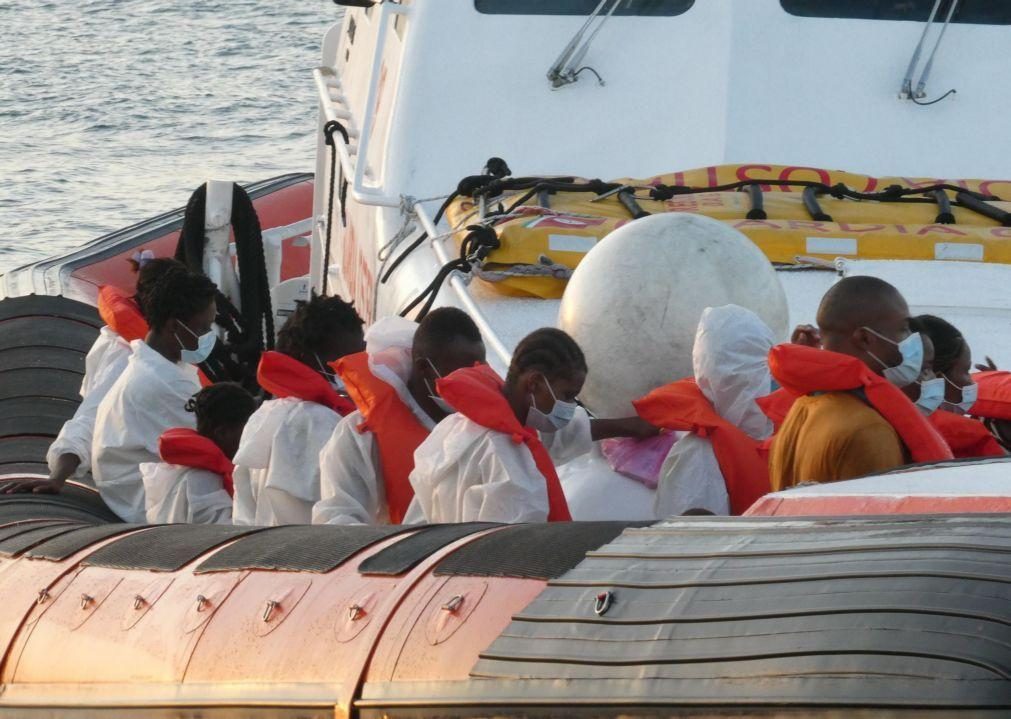 Migrações: Mais de 500 migrantes chegam à ilha Lampedusa nas últimas 24 horas