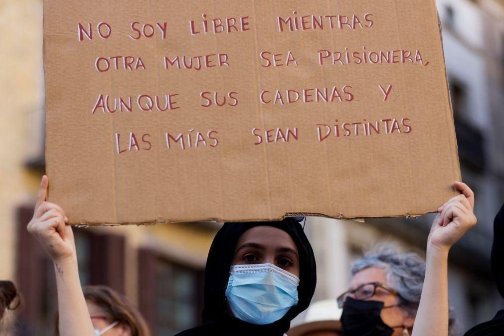 ONU alerta que tratamento das mulheres pelos talibãs no Afeganistão será