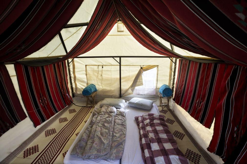 Airbnb disponibiliza alojamento gratuito para refugiados afegãos