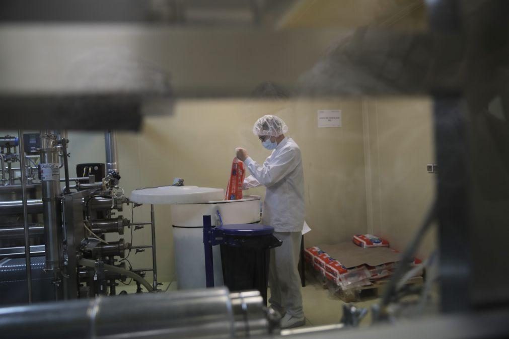 Agência europeia autoriza novos locais de produção de vacinas contra a covid-19