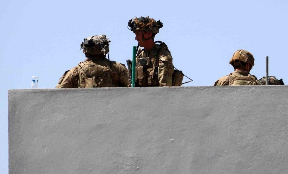 Afeganistão: EUA confirmam pelo menos 12 fuzileiros mortos e 15 militares feridos