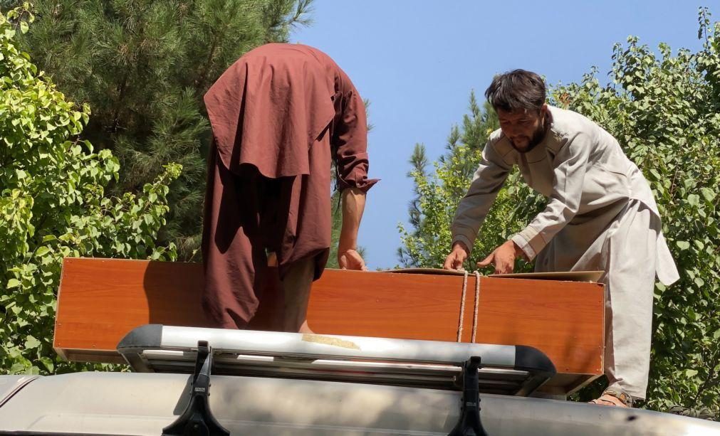 Ataque terrorista em Cabul faz mais de 100 mortos e 150 feridos