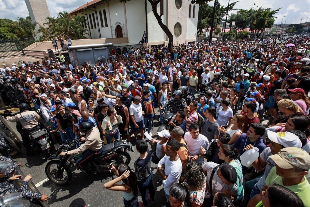 Venezuela: Oposição convoca greve geral de 24 horas para quinta-feira