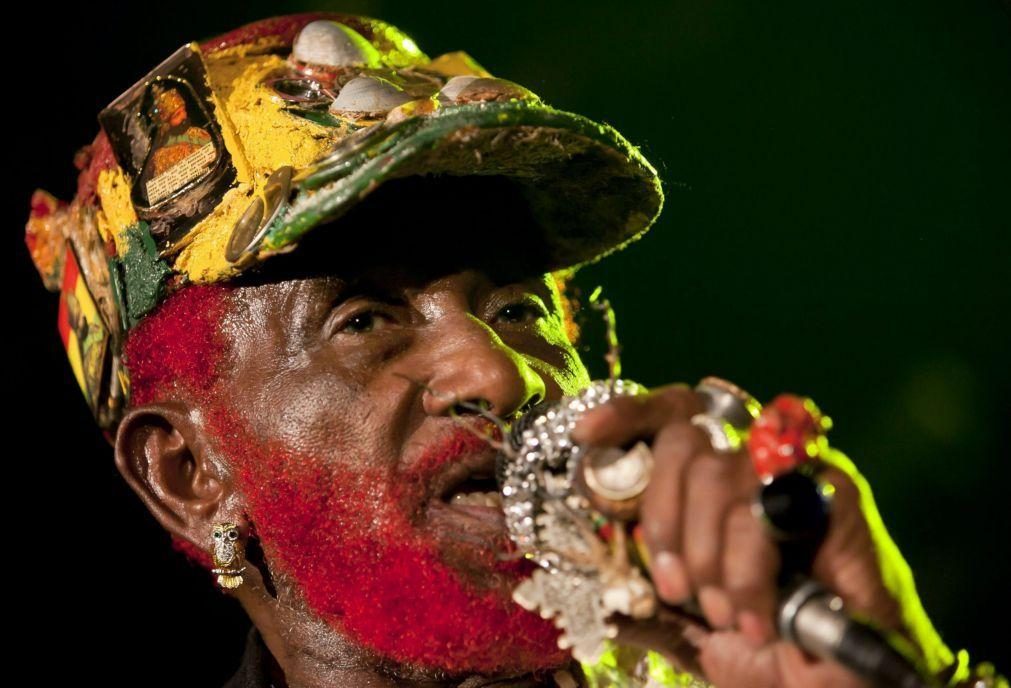 Morreu Lee 'Scratch' Perry, lenda do reggae e dub jamaicano