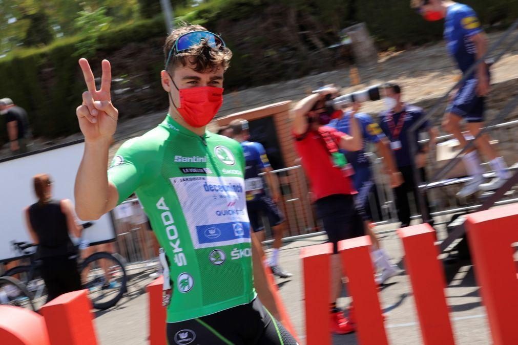 Vuelta: Fabio Jakobsen festeja 25.º aniversário com 'hat-trick' de etapas