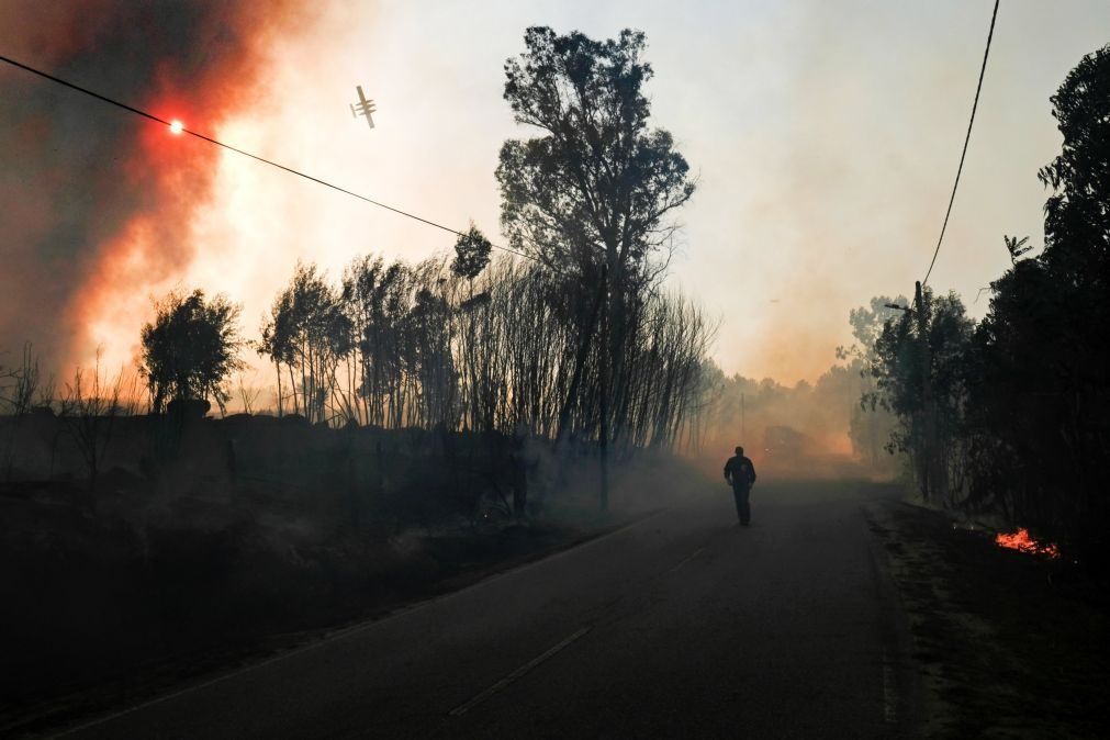 Fogo de Mangualde com evolução favorável e a ceder aos meios