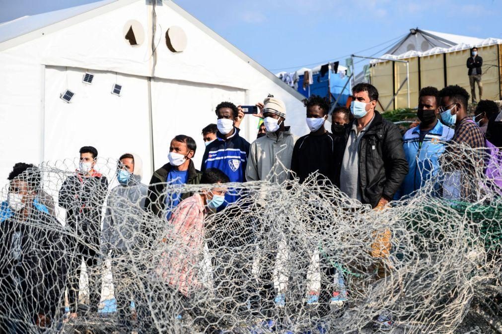 Migrações: Grécia endurece legislação pela terceira vez em dois anos
