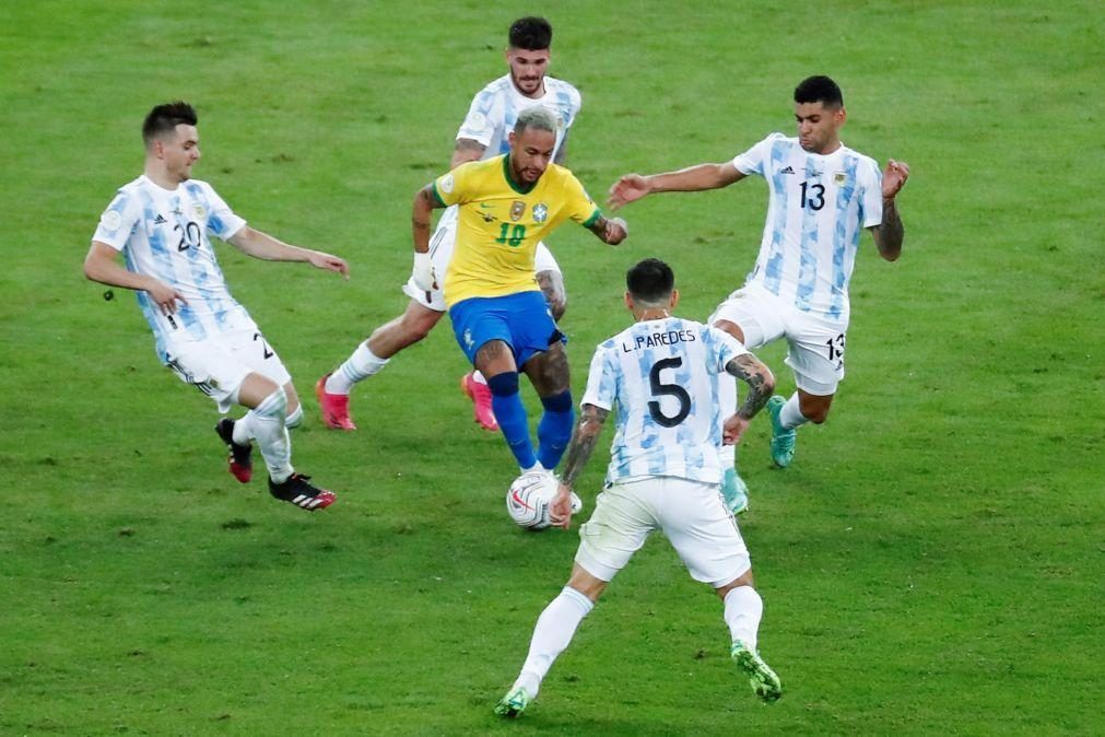 Covid-19: Quatro jogadores da Argentina em quarentena na chegada ao Brasil