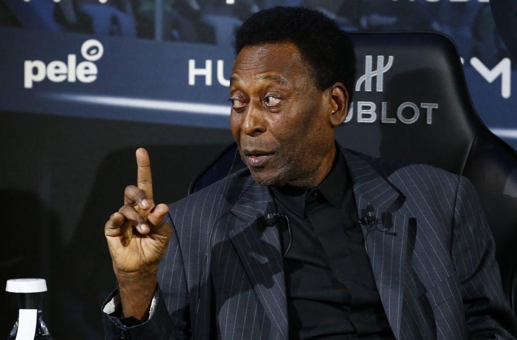 Pelé revela que tirou tumor no cólon direito