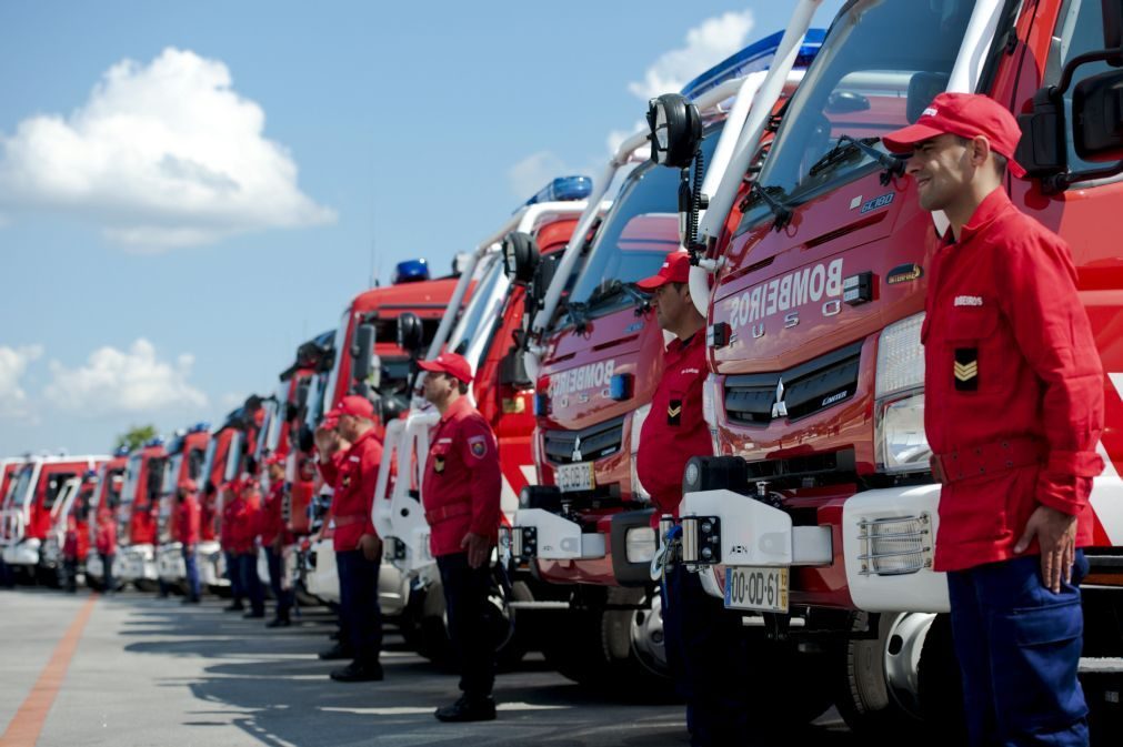 Governo quer criar mais vinte Equipas de Intervenção Permanente nos bombeiros em 2018