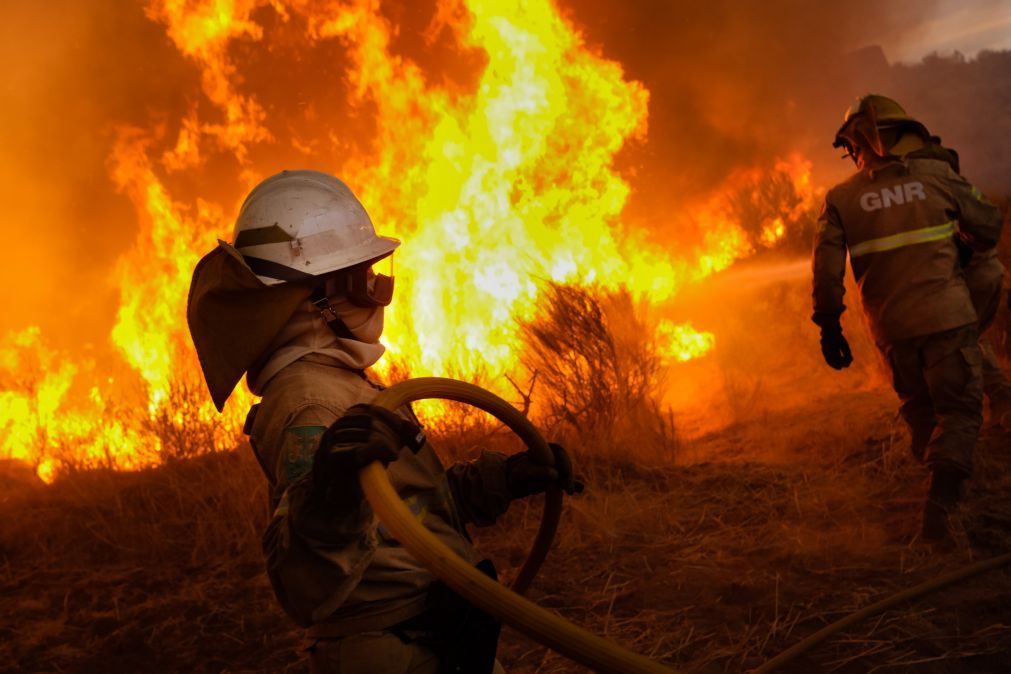 Incêndios: Todos os fogos estavam dominados às 09:00